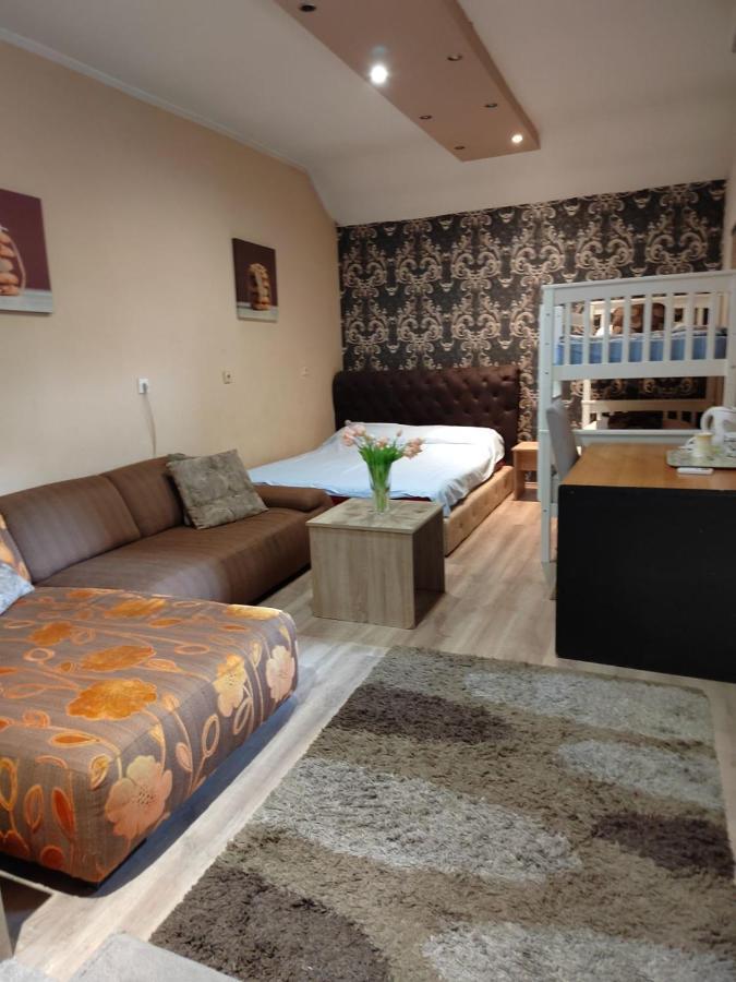 Guest House Maja Νόβι Σαντ Εξωτερικό φωτογραφία