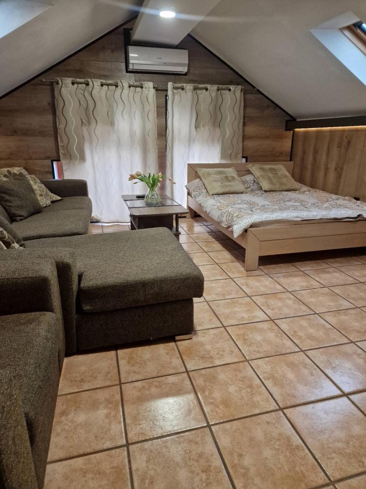Guest House Maja Νόβι Σαντ Εξωτερικό φωτογραφία