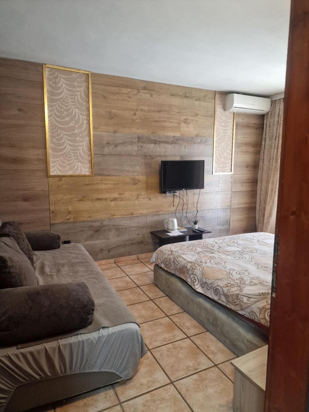 Guest House Maja Νόβι Σαντ Εξωτερικό φωτογραφία