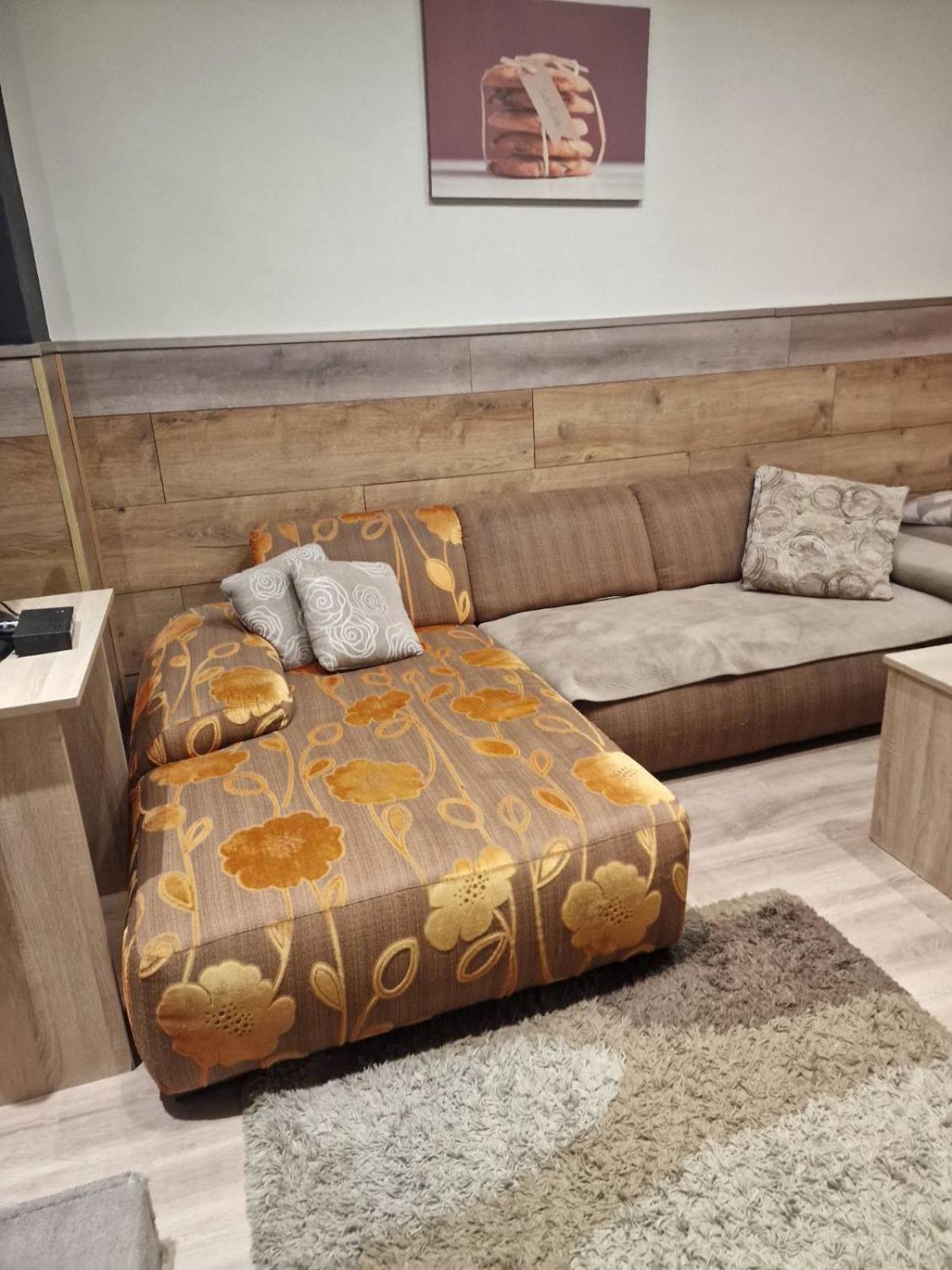 Guest House Maja Νόβι Σαντ Εξωτερικό φωτογραφία