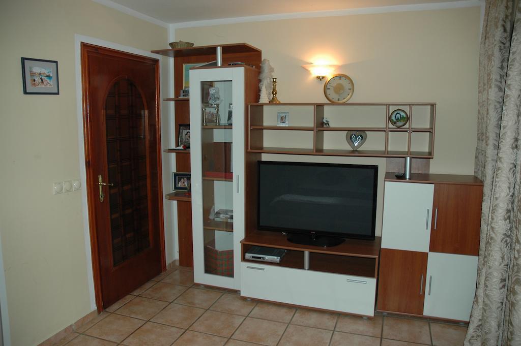 Guest House Maja Νόβι Σαντ Εξωτερικό φωτογραφία